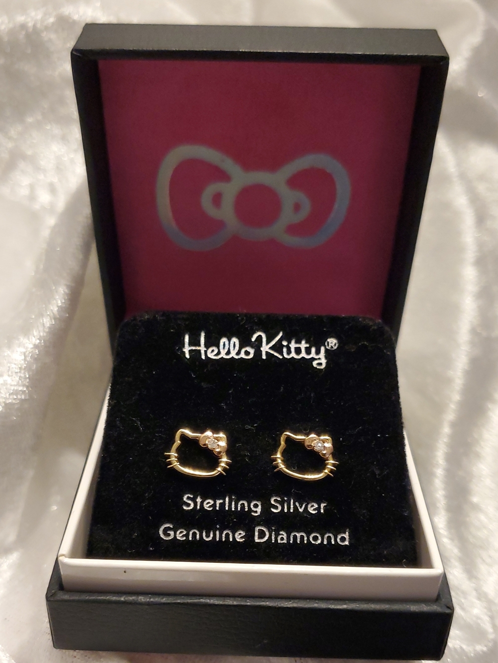 HELLO KITTY Gold Plated Sterling Silver Real Diamonds Pierced Earrings Gift Box
